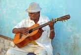 Foto Gunter Schreckenbach  Gitarrenspieler in Trinidad.jpg